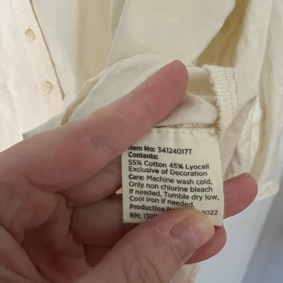 Elegant Cream Women's Blouse with Floral Eyelet Detailing Cottagecore - Picture 6 of 7